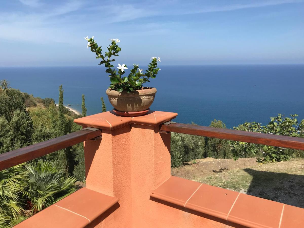 Terramare Villa Castel di Tusa Eksteriør billede