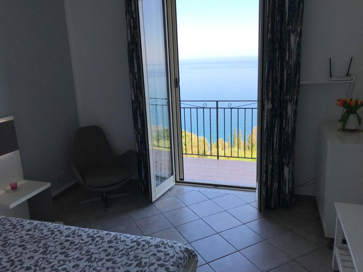 Terramare Villa Castel di Tusa Eksteriør billede